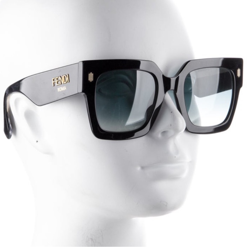 Fendi Black Gradient Square Oversized Sunglasses - Picture 10 of 12